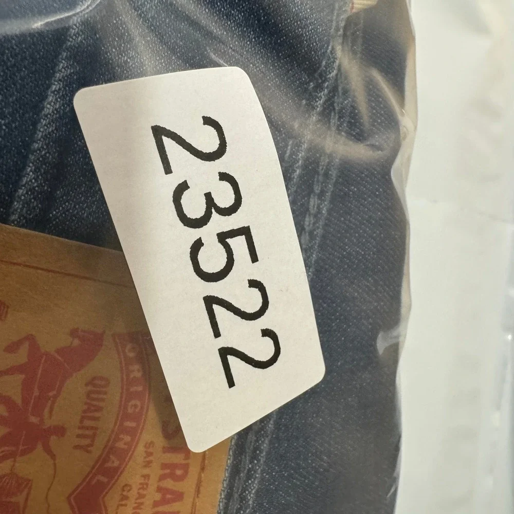 Levis Jeans Boys Size 14 Husky Blue 514 Straight Leg Medium Wash Denim Classic